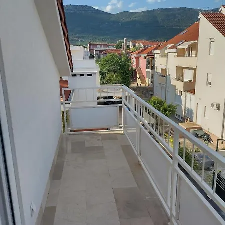 Ll S Pogledom I Izmedu Splita I Trogira Su Dalmacija Hrvatska *