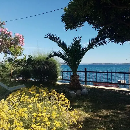 Ll S Pogledom- Odmor Za Dusu I Tjelo Izmedu Splita I Trogira-dalmacija Kastela