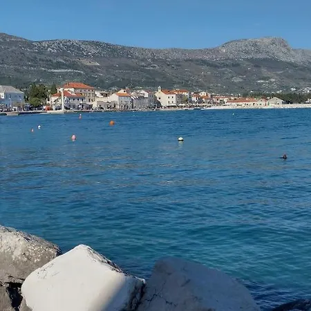 Apartment Ll S Pogledom I Izmedu Splita I Trogira Su Dalmacija Hrvatska *
