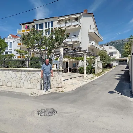 Ll S Pogledom I Izmedu Splita I Trogira Su Dalmacija Hrvatska Apartment Kastela