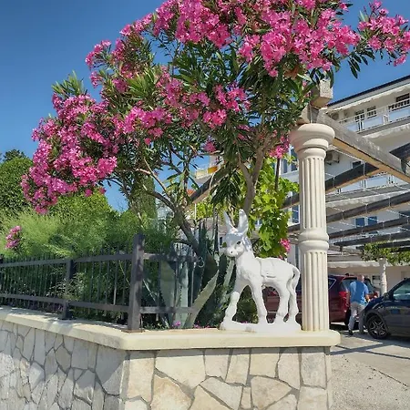 Ll S Pogledom I Izmedu Splita I Trogira Su Dalmacija Hrvatska * Kastela