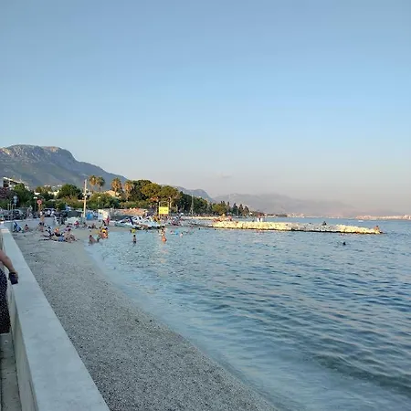 Apartment Ll S Pogledom I Izmedu Splita I Trogira Su Dalmacija Hrvatska