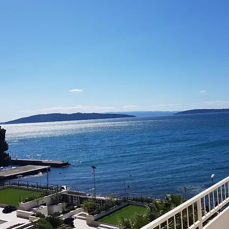 Apartment Ll S Pogledom I Izmedu Splita I Trogira Su Dalmacija Hrvatska Kastela