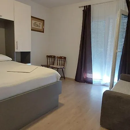 Ll S Pogledom I Izmedu Splita I Trogira Su Dalmacija Hrvatska Apartment *
