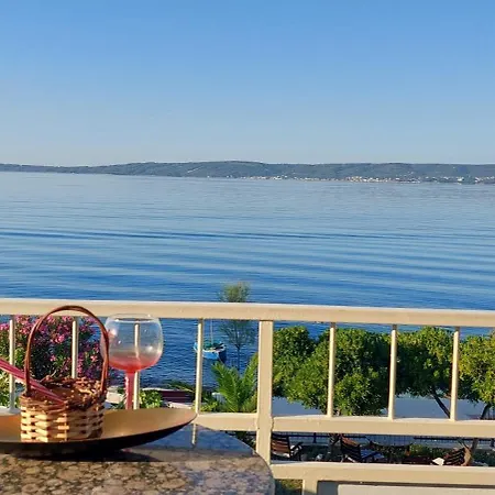 Apartment Ll S Pogledom I Izmedu Splita I Trogira Su Dalmacija Hrvatska Kastela