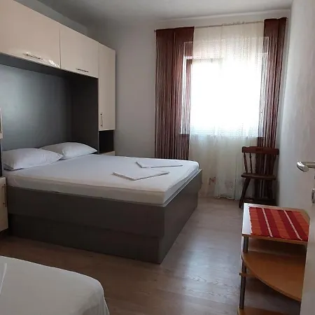 Apartment Ll S Pogledom I Izmedu Splita I Trogira Su Dalmacija Hrvatska Kastela