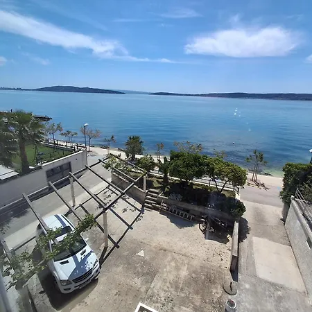 Apartment Ll S Pogledom- Odmor Za Dusu I Tjelo Izmedu Splita I Trogira-dalmacija